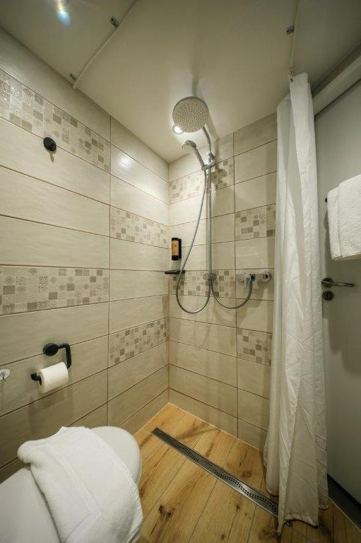 Brit Hotel La Bonne Etape Evreux Bagian luar foto