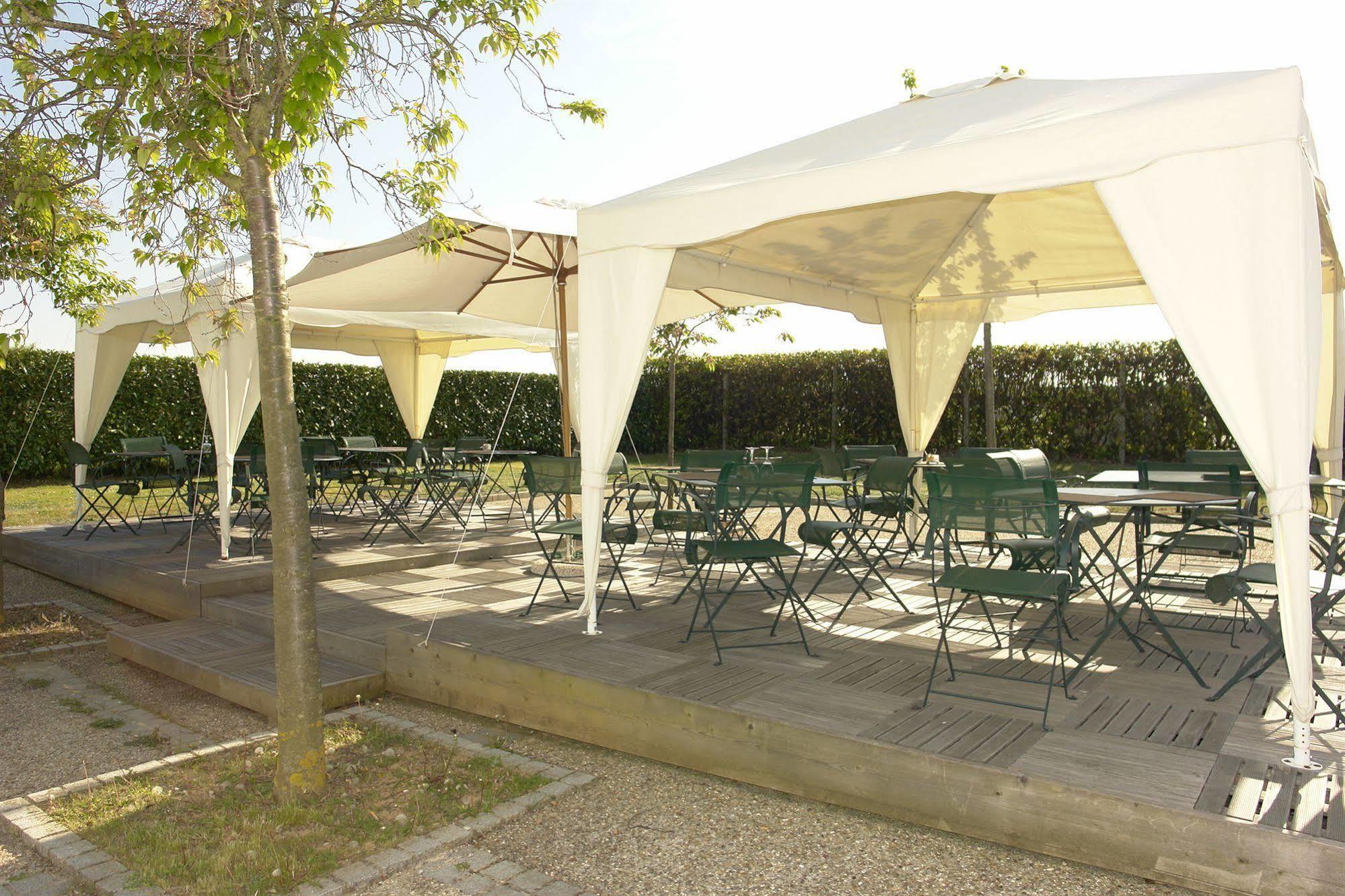 Brit Hotel La Bonne Etape Evreux Bagian luar foto